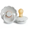 Frigg Pacifier Goods Bright White Daisy Natural Pacifier
