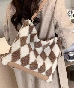 J+j Beige Fluffy Diamond Pattern Bag Bags