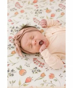 Joss + J Whimsical Dancing Blooms Muslin Crib Sheet