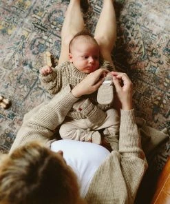 Goumi Kids Preemie + Newborn Pecan Organic Cotton Stay On Mittens